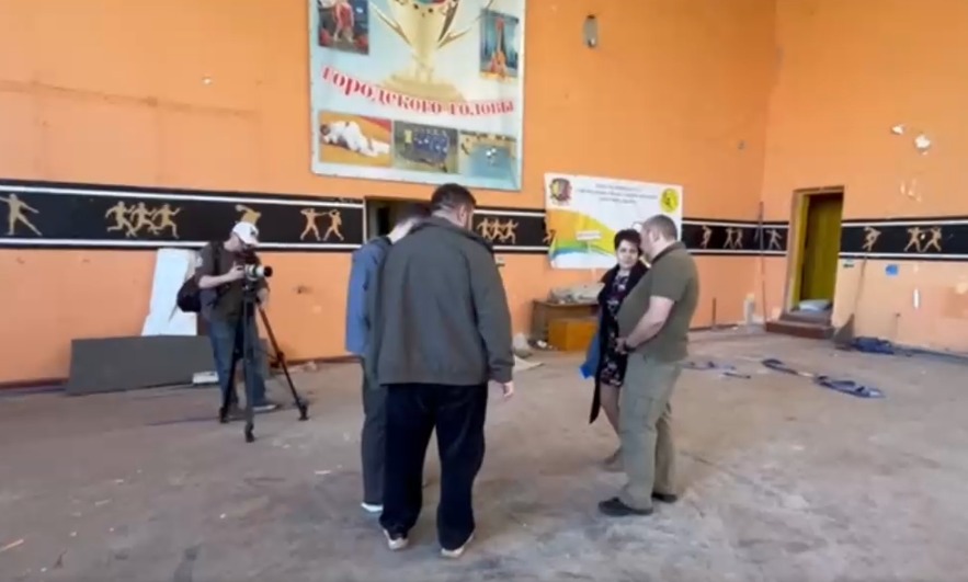 В оккупированном Лисичанске россияне снимают кино