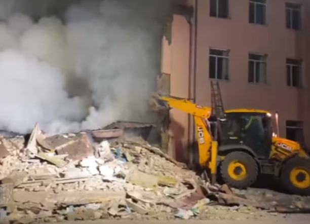 В Славянске в результате обстрела разрушена школа №18