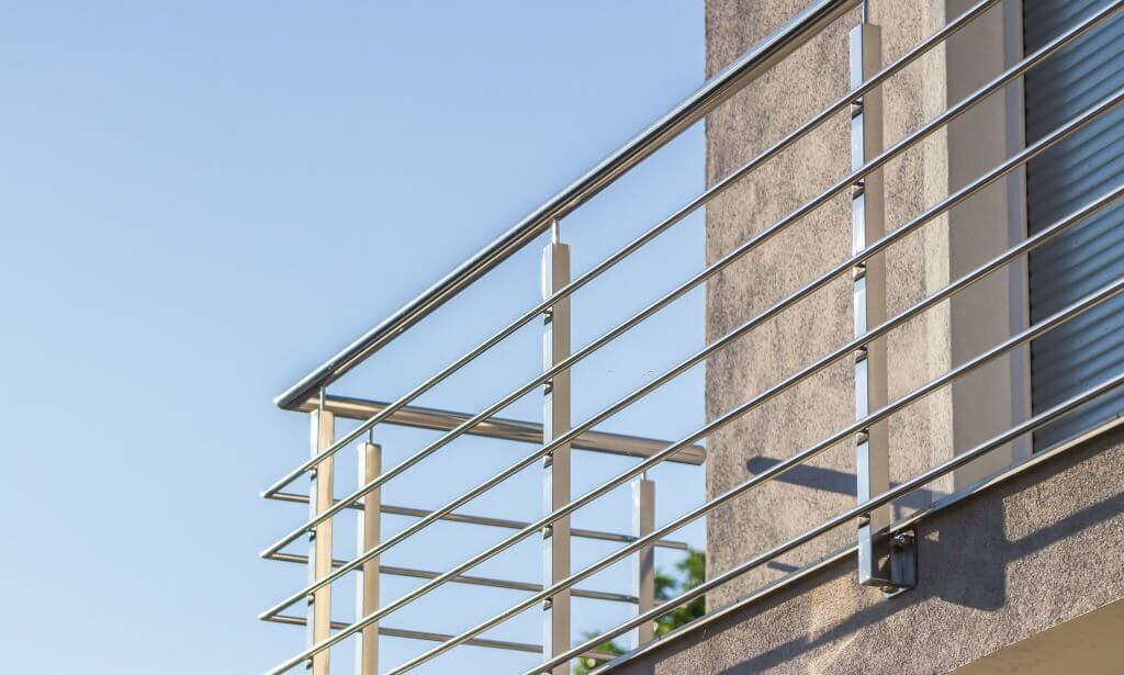 Балконные ограждения из чистой нержавейки, марки AISI 304